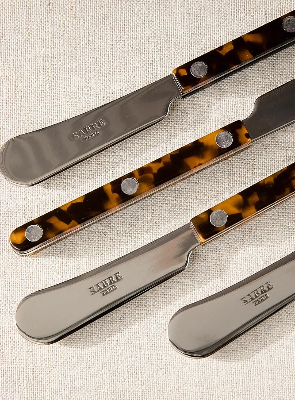 Bistrot turtle pattern spreading knives