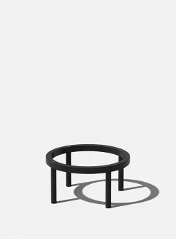 Black base grooved planter