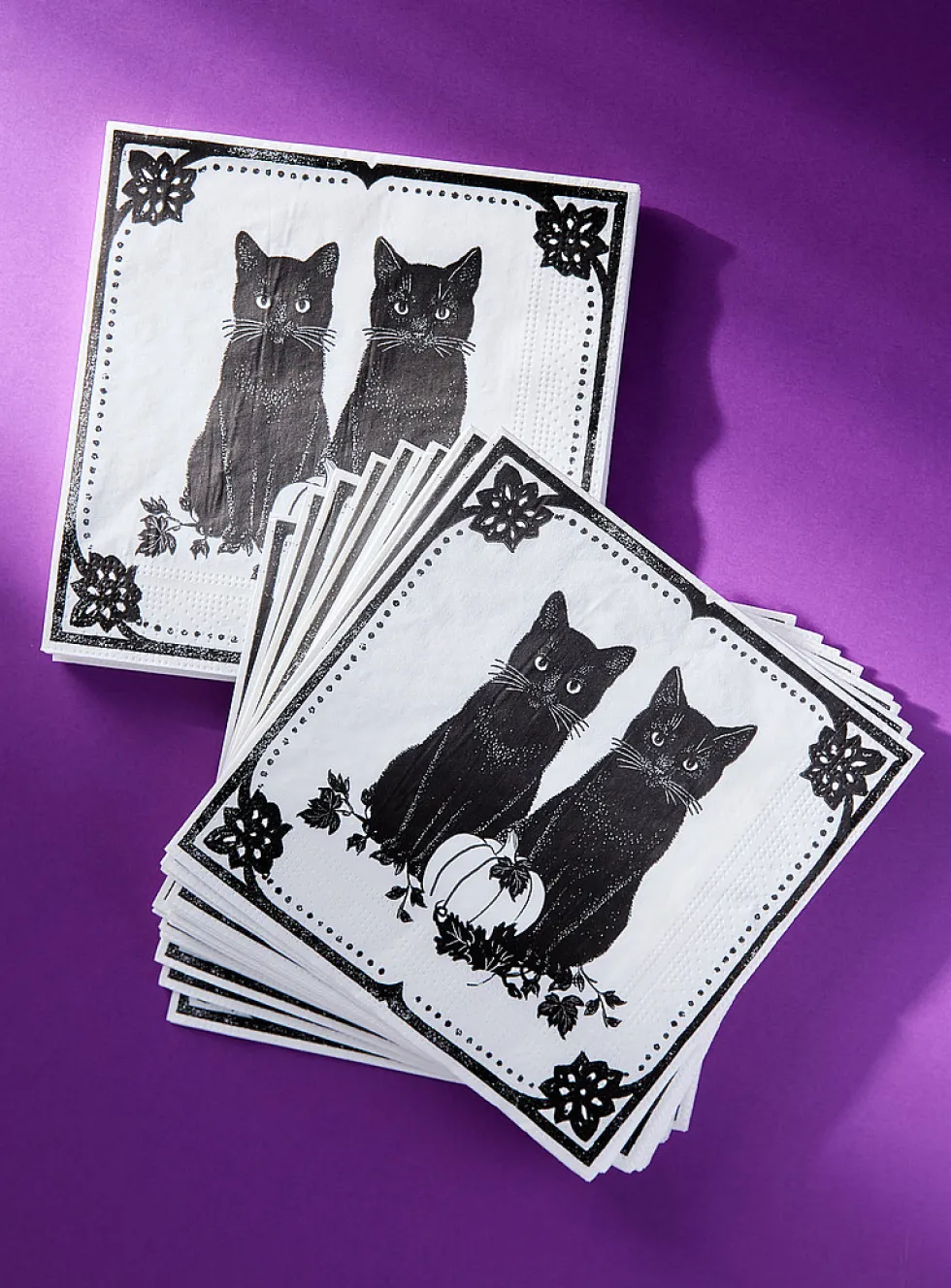 Black cats paper napkins