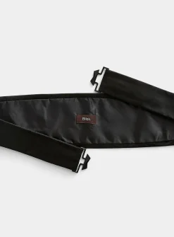 Black cummerbund