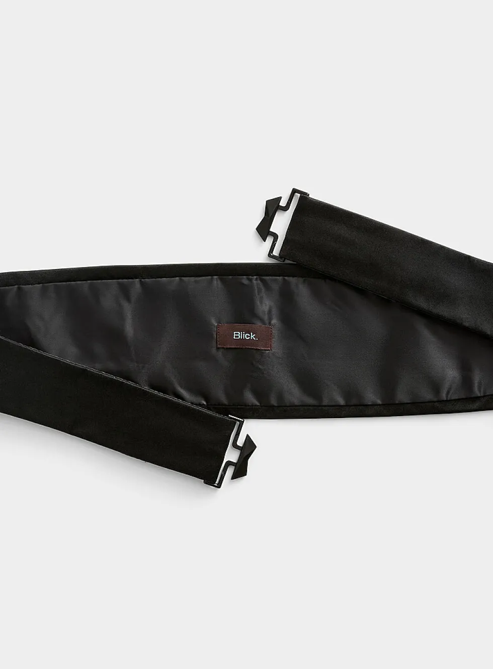 Black cummerbund