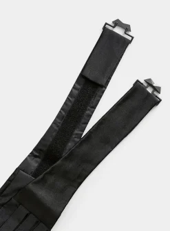 Black cummerbund