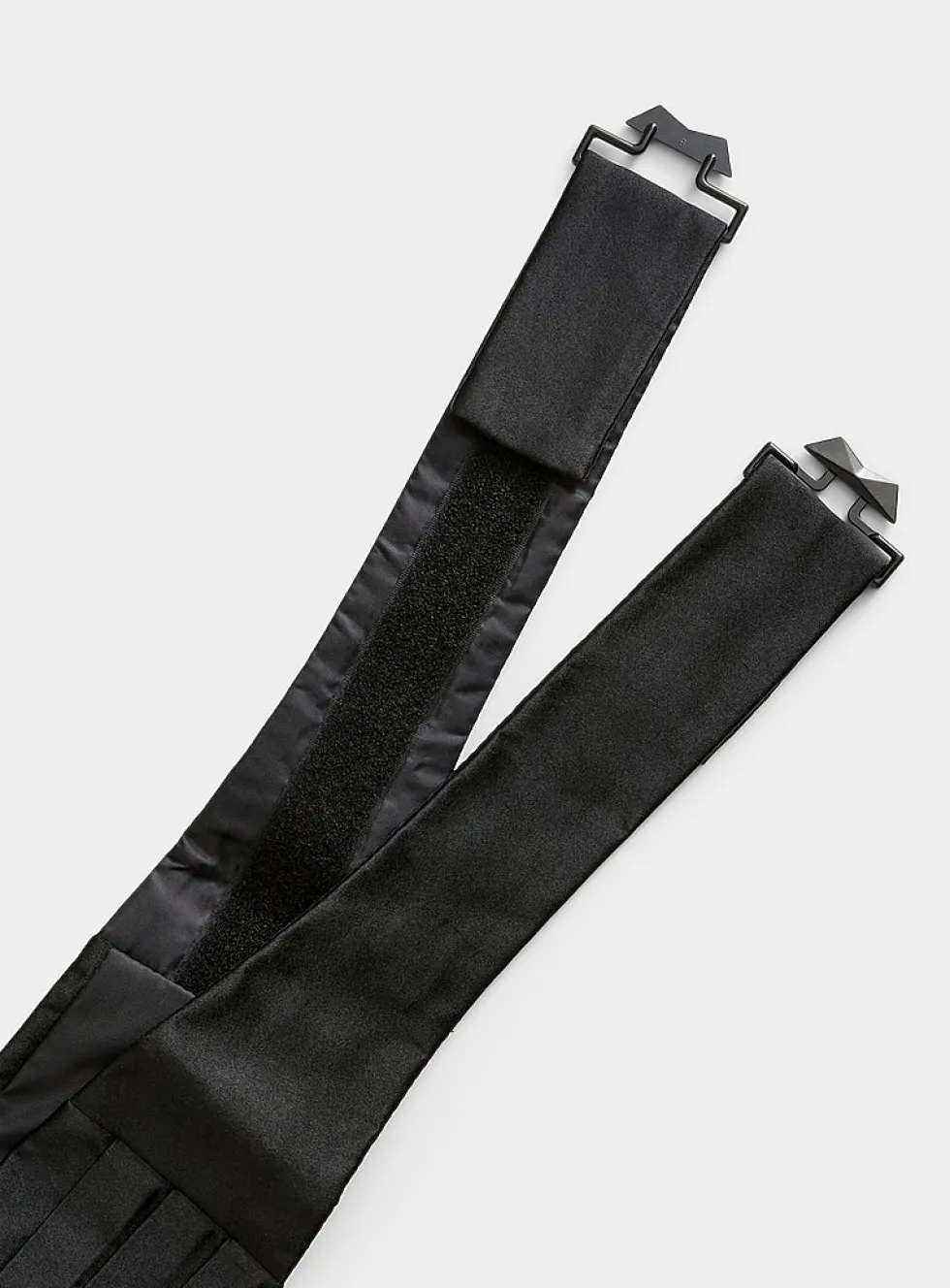Black cummerbund