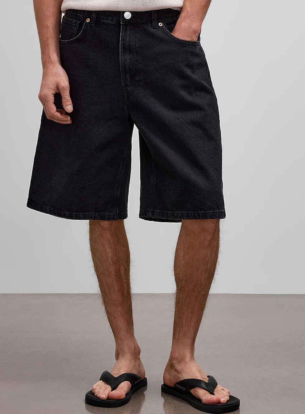 Black denim jort