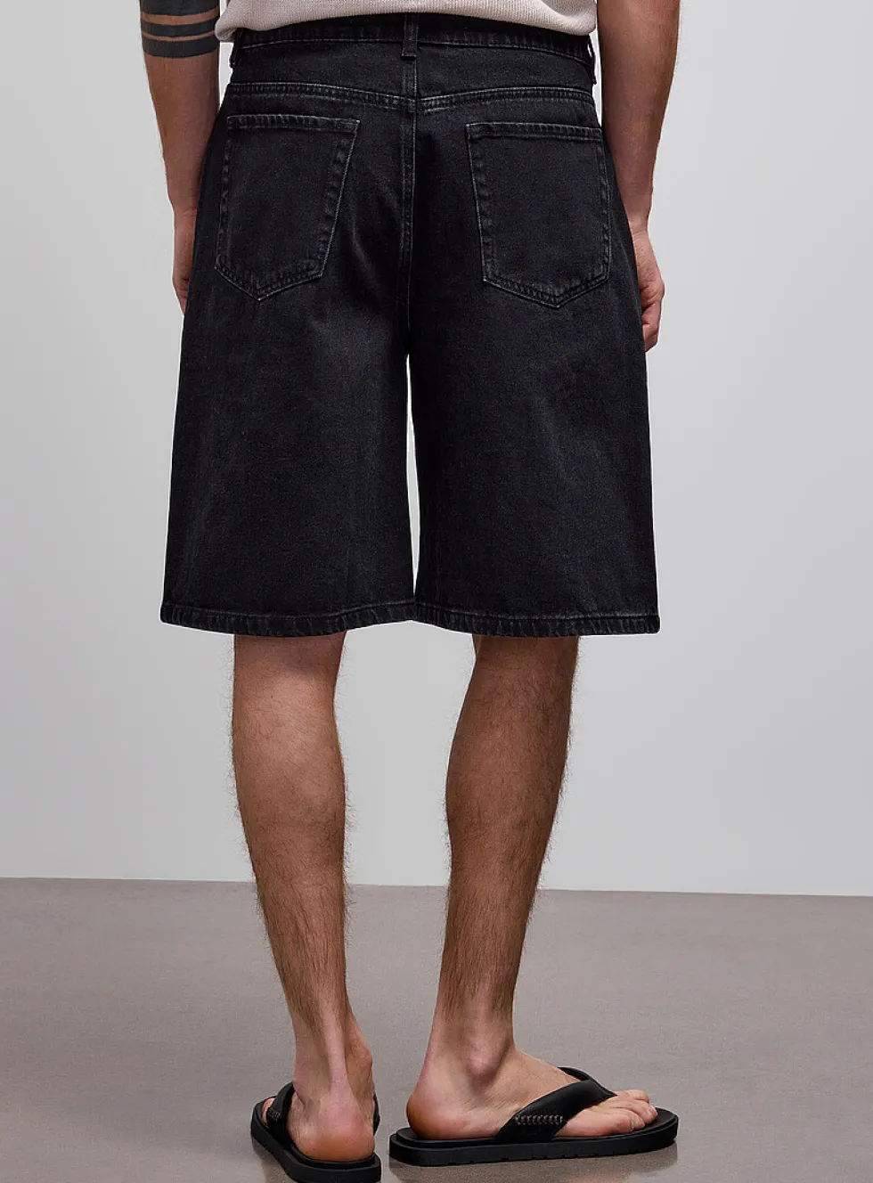Black denim jort