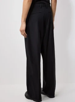 Black double-pleated pant
