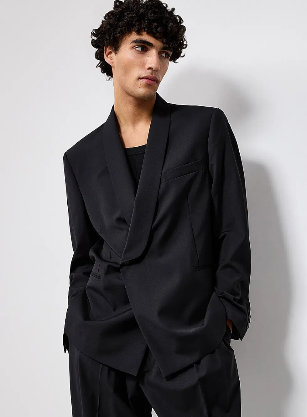 Black shawl-collar blazer