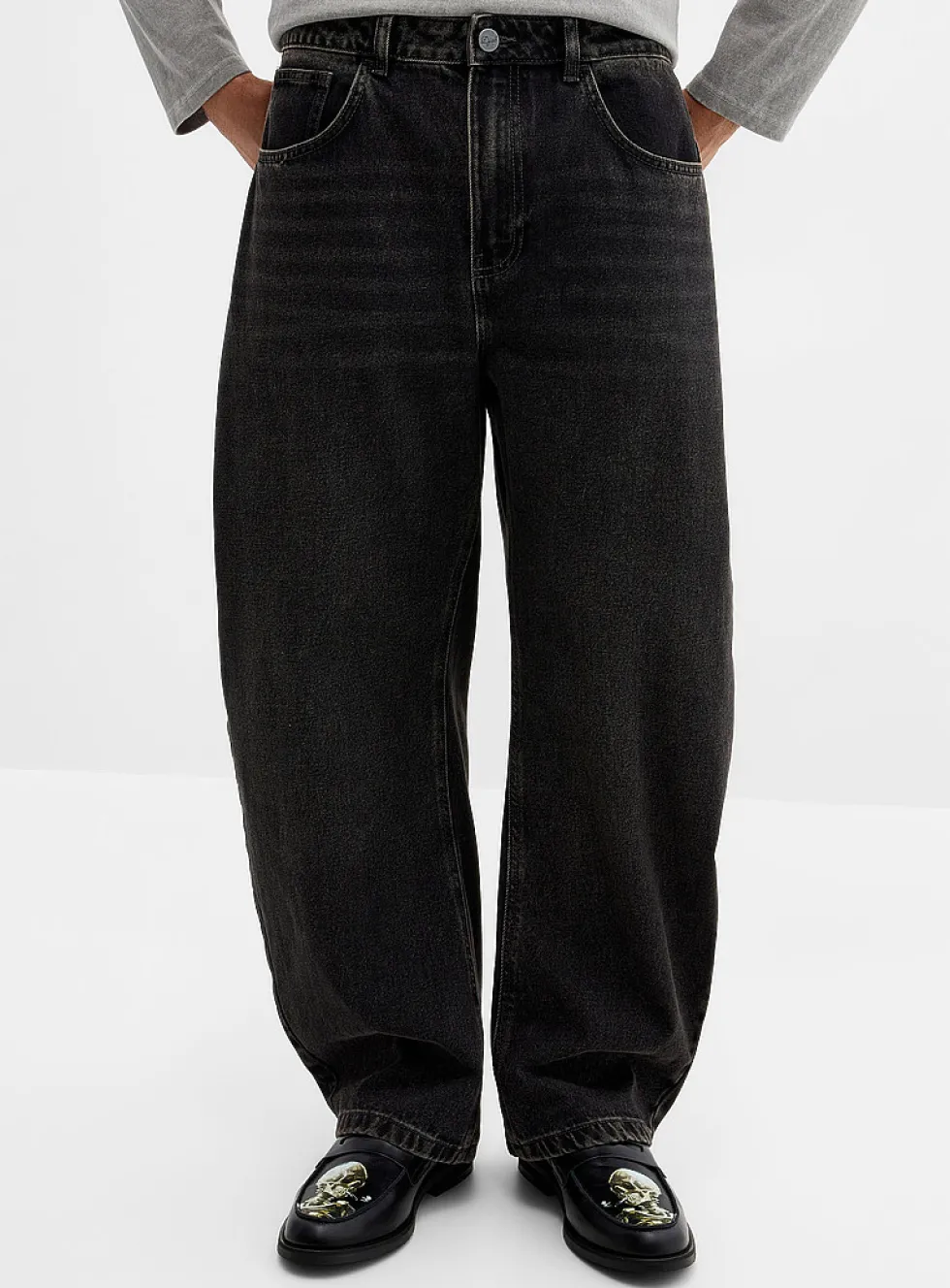Black wash loose jean
