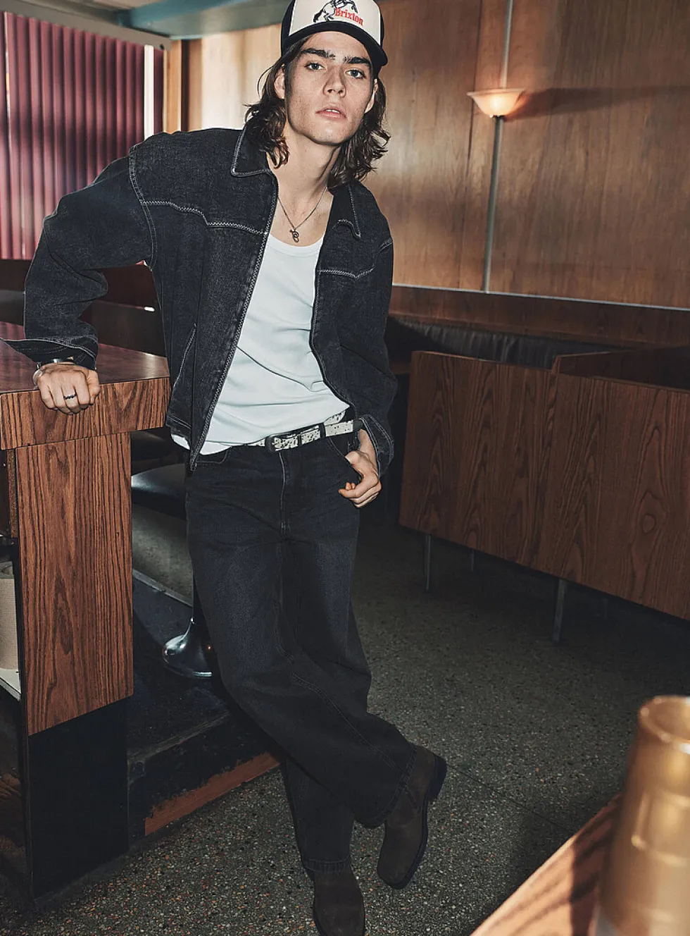 Black wash 5-pocket jean