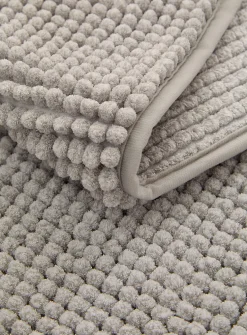 Bleached chenille bath mat