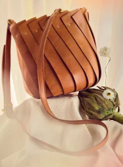 Bloom bucket bag