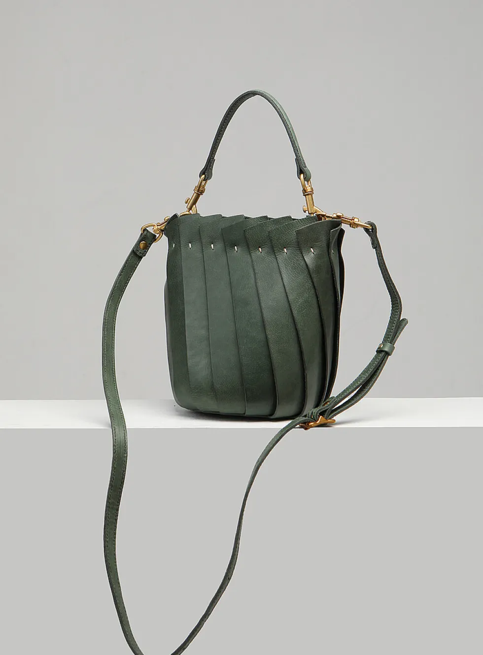 Bloom bucket bag