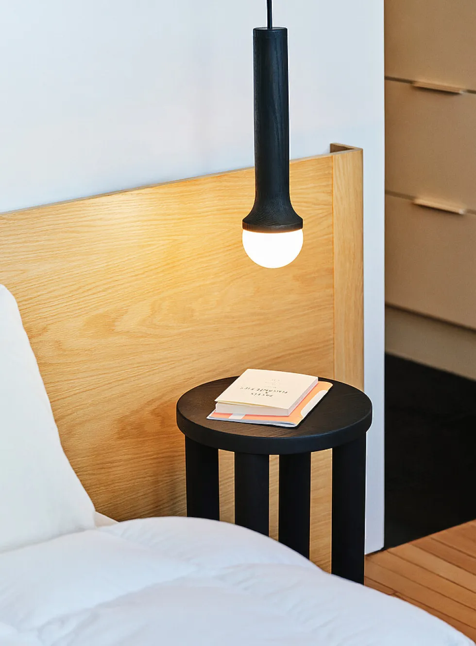 Bloom hanging lamp