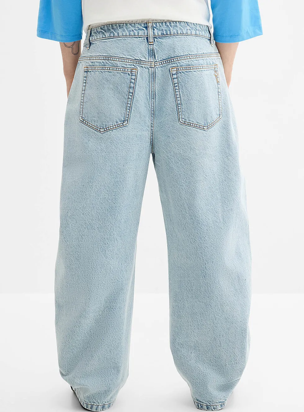 Blue acid-wash loose jean