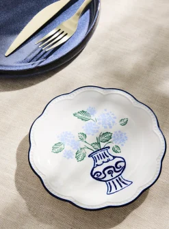 Blue flowers small plate