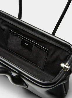 Boat small leather baguette bag