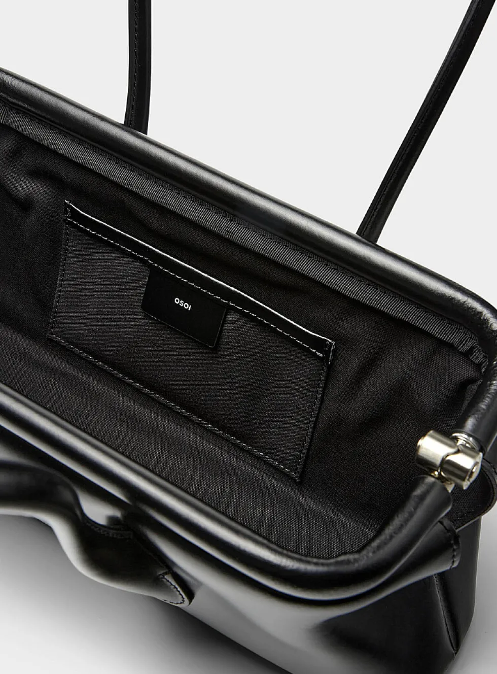 Boat small leather baguette bag