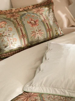 Bollywood Dreams floral patterns duvet cover set