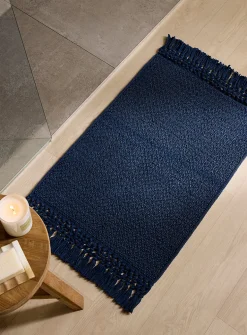 Bouclé knit bath mat