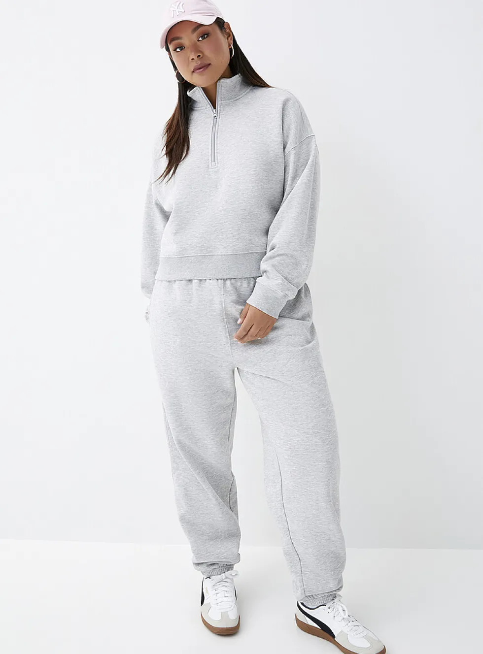 Boxy-fit zipped mock-neck sweatshirt
