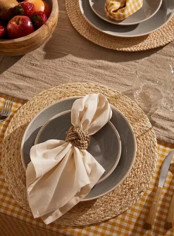 Braided natural straw placemat