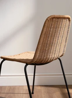 Braided polyresin chair