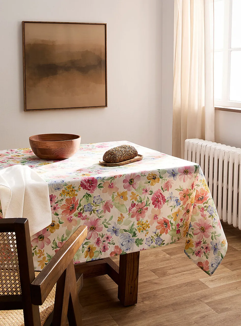 Bright flower touch of linen tablecloth