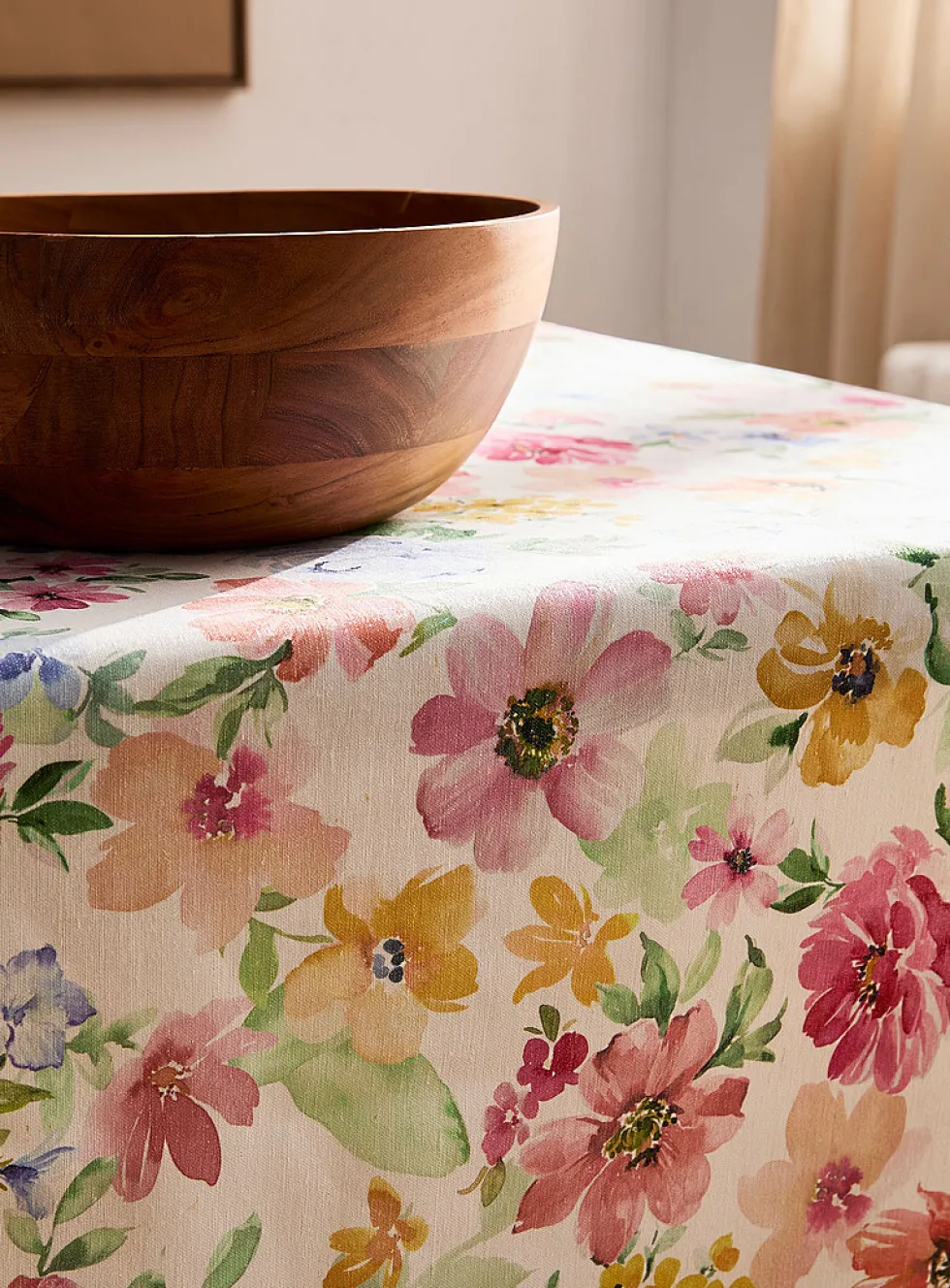 Bright flower touch of linen tablecloth