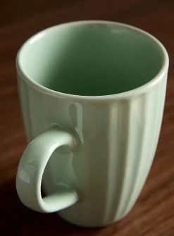 Broad grooves mug
