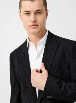 Broderie anglaise black blazer