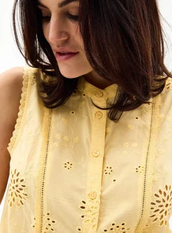 Broderie anglaise sleeveless shirt