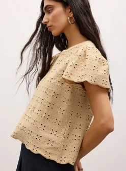 Broderie anglaise tee