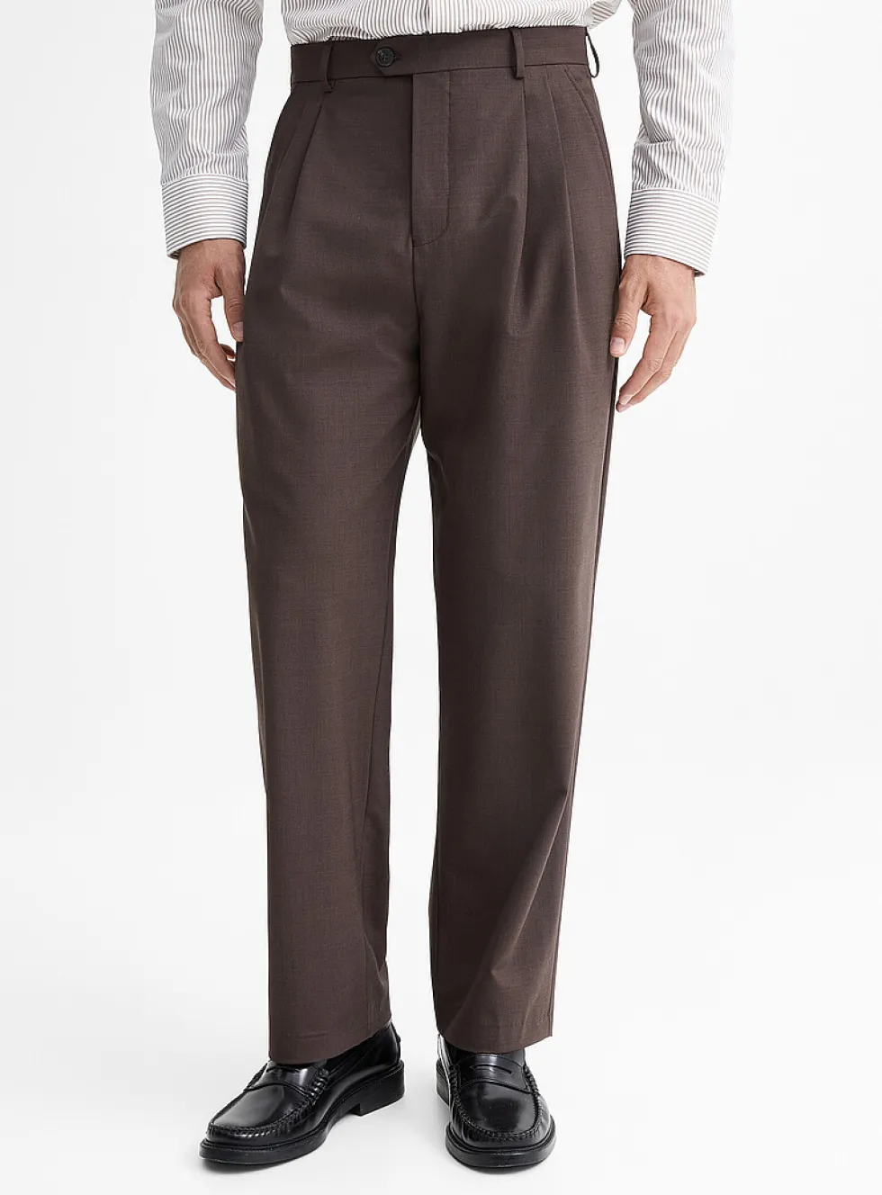 Brown pleated pant