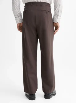Brown pleated pant