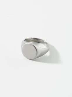 Brushed signet ring