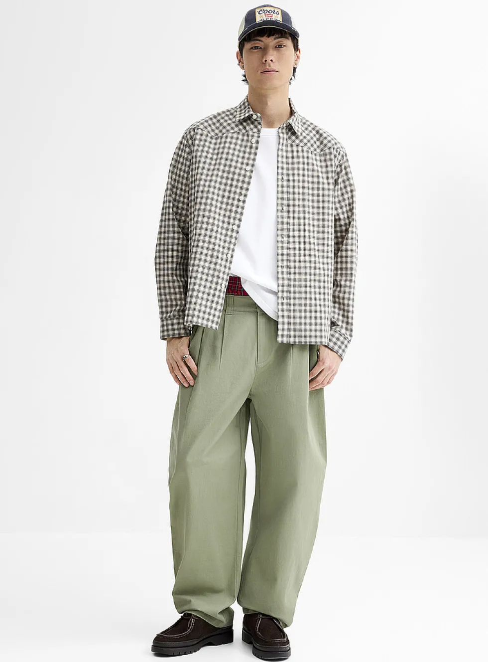 Brushed twill pleated chinos