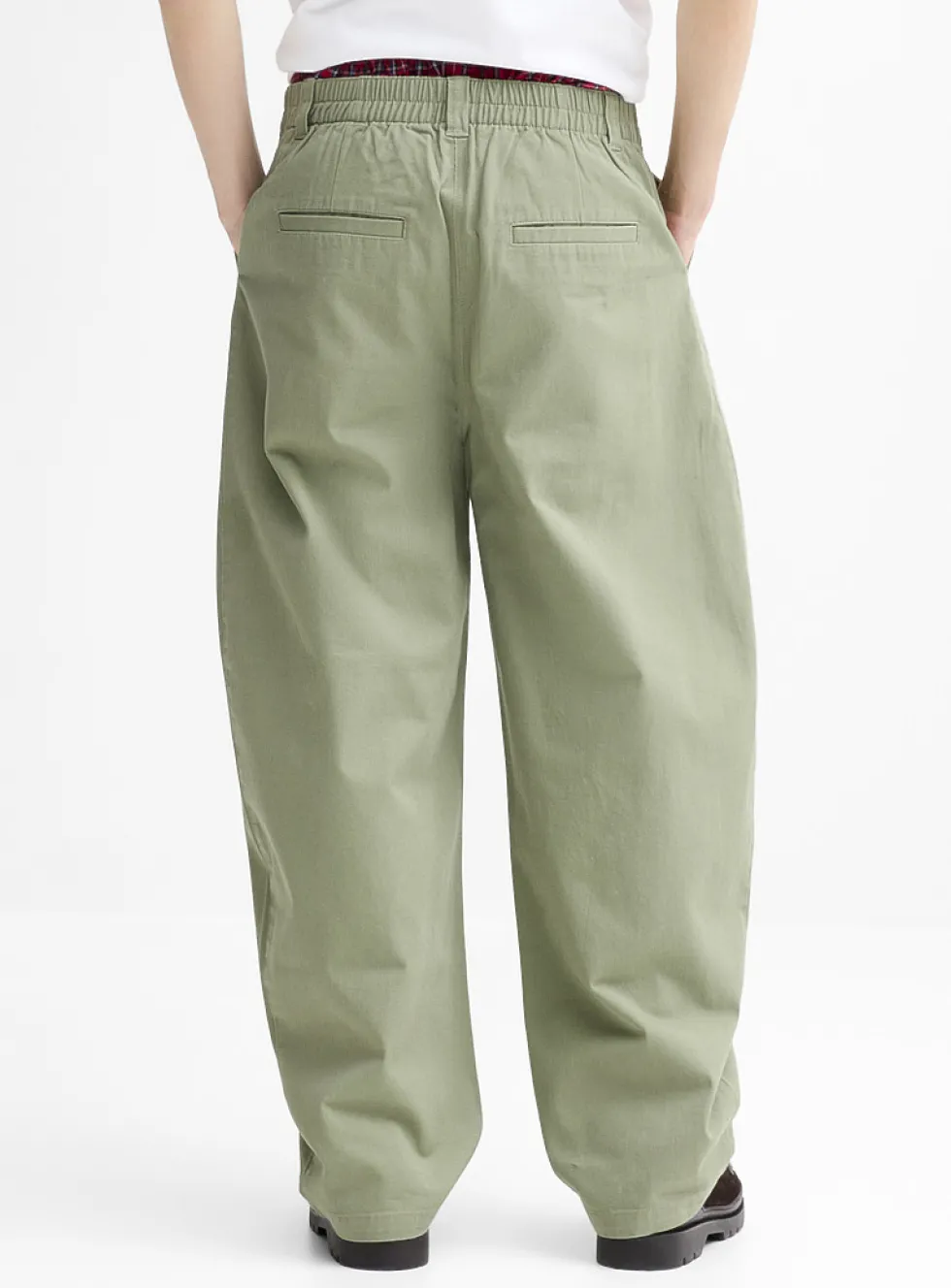 Brushed twill pleated chinos