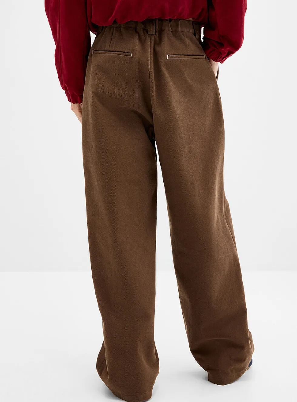 Brushed twill pleated chinos
