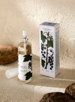 Budling of Cassis room spray