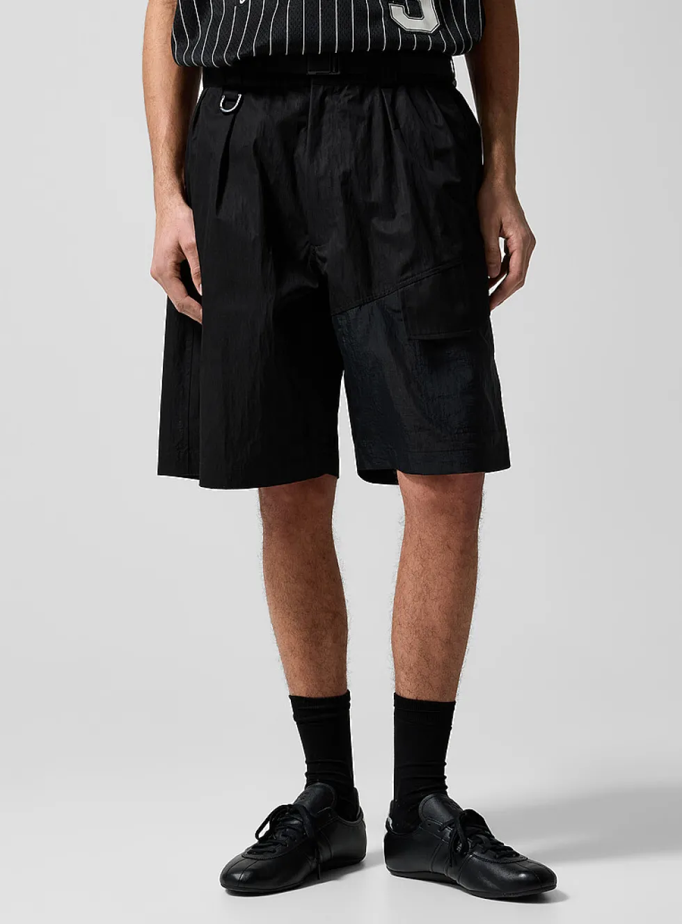 Built-in belt fishnet leg Bermuda short