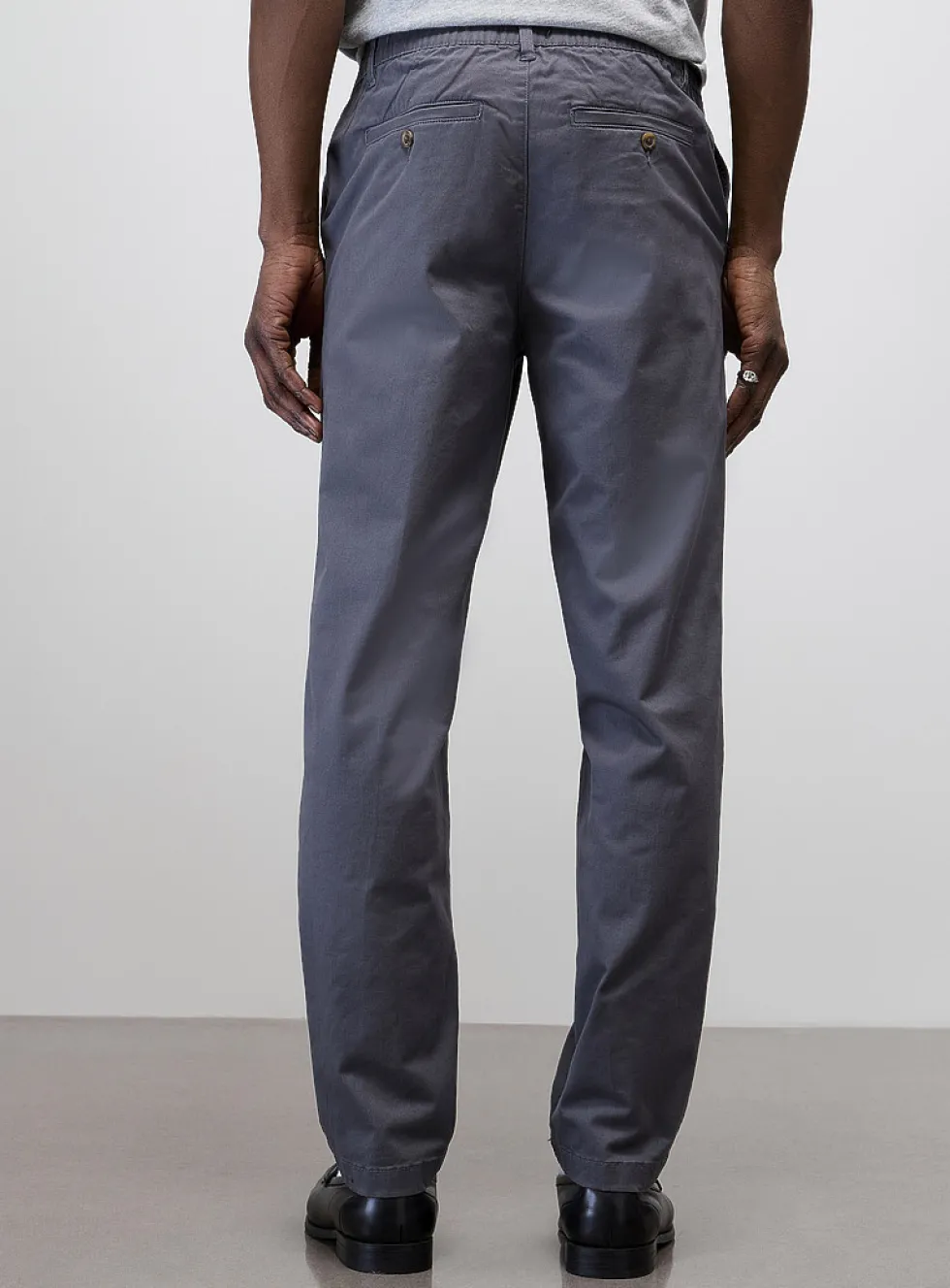 Buttoned elastic-waist chinos
