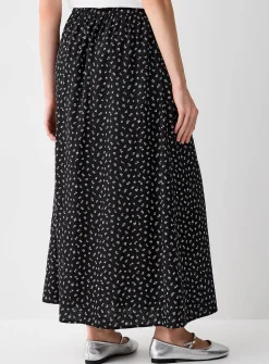 Buttoned maxi skirt