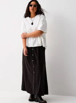 Buttoned maxi skirt