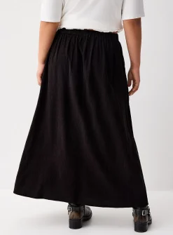 Buttoned maxi skirt