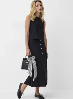 Buttoned midi skirt