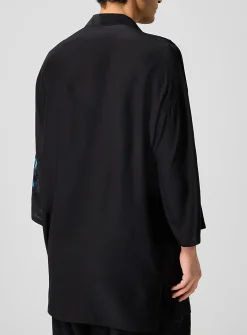 Buttoned shoulders long pure silk shirt