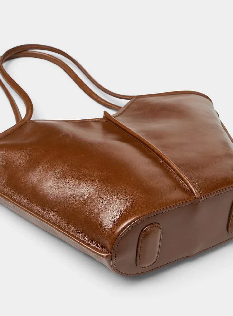Calella brown leather shoulder bag