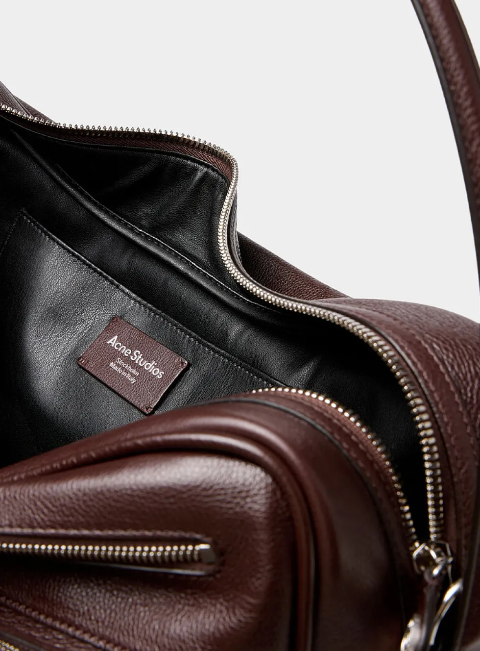 Camero leather messenger bag