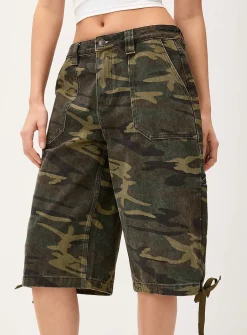 Camo pattern jort