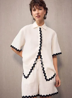 Camule wavy piping short